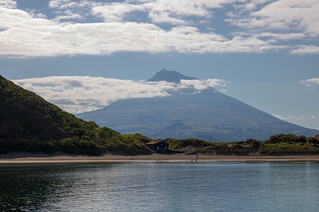 Najvyššia hora Španielska Pico del Teide: vystúpte na ňu spolu s nami